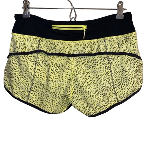 Lululemon Run Speed Short 4-way Stretch
Dottie Dash Clarity Yellow Black Size 6 - Picture 5 of 6